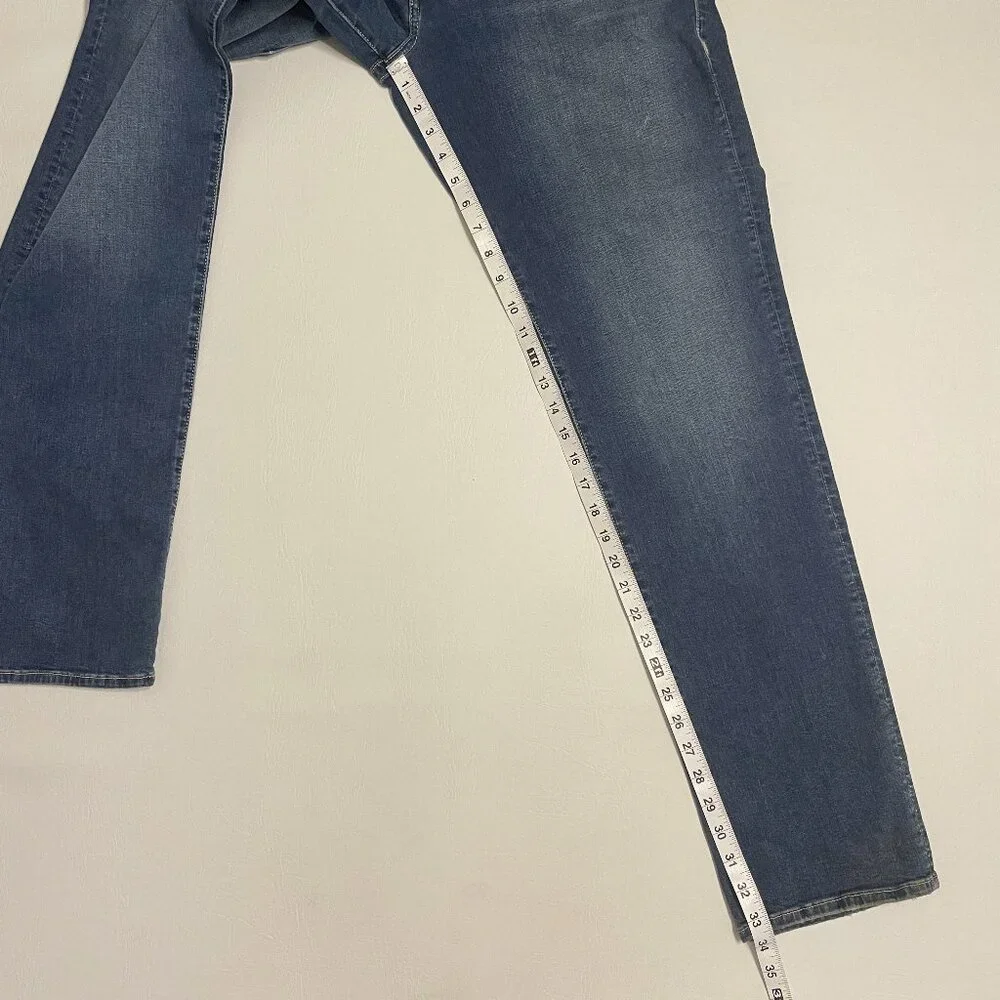 True Religion Jeans Mens 40 x 33 Blue Geno Relaxed Slim SN Flap Stretch 44223